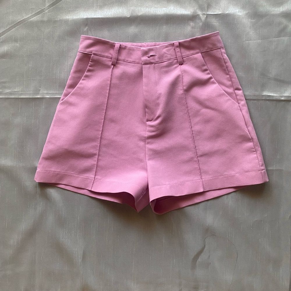 Small Pink Plicated Detail Straight Leg Shorts Size 4
